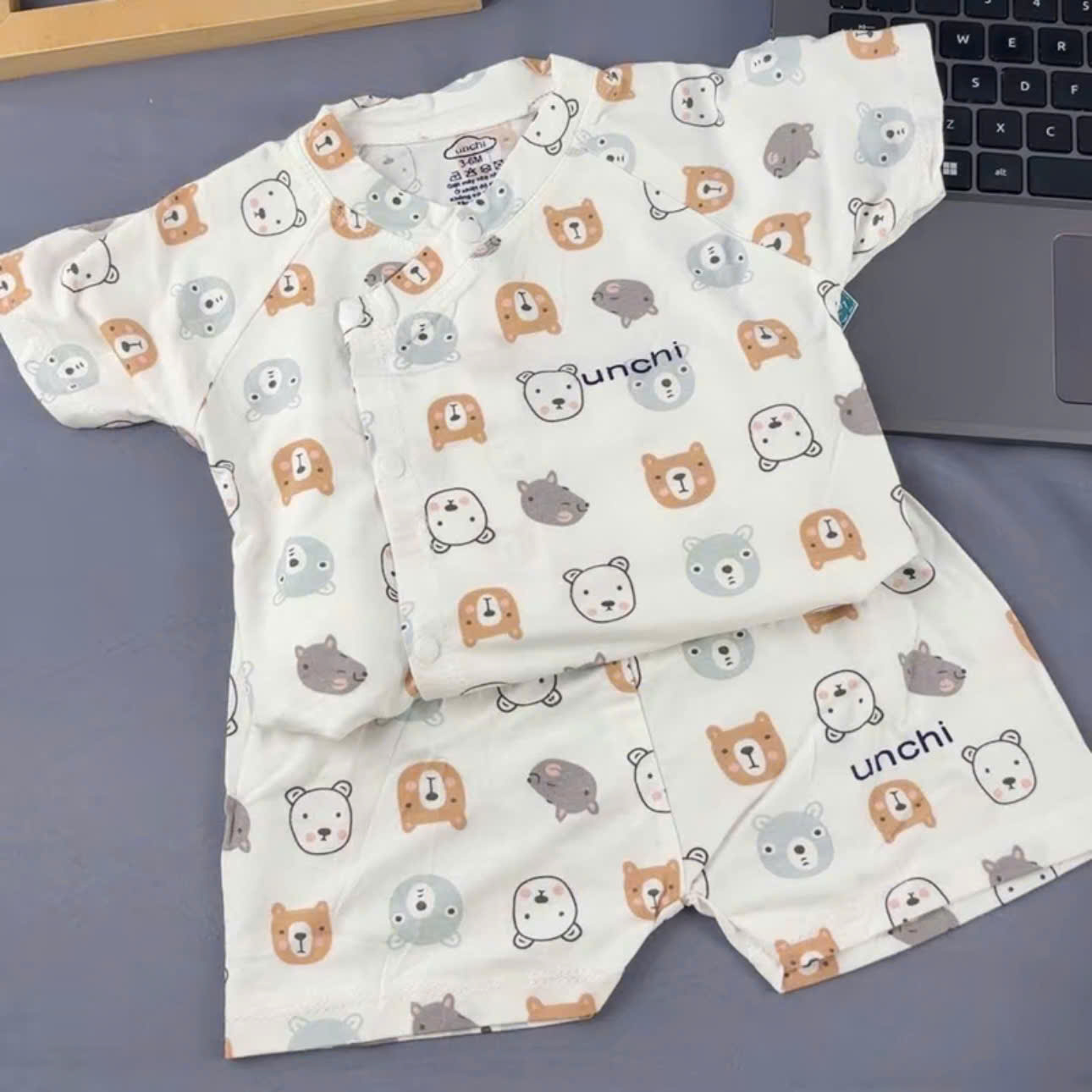 ( UC2 ) Bộ cộc tay sơ sinh Unchi vạt áo 2 lớp, vải petit mềm mát họa tiết mây cho bé 0-9 tháng — ảnh 3